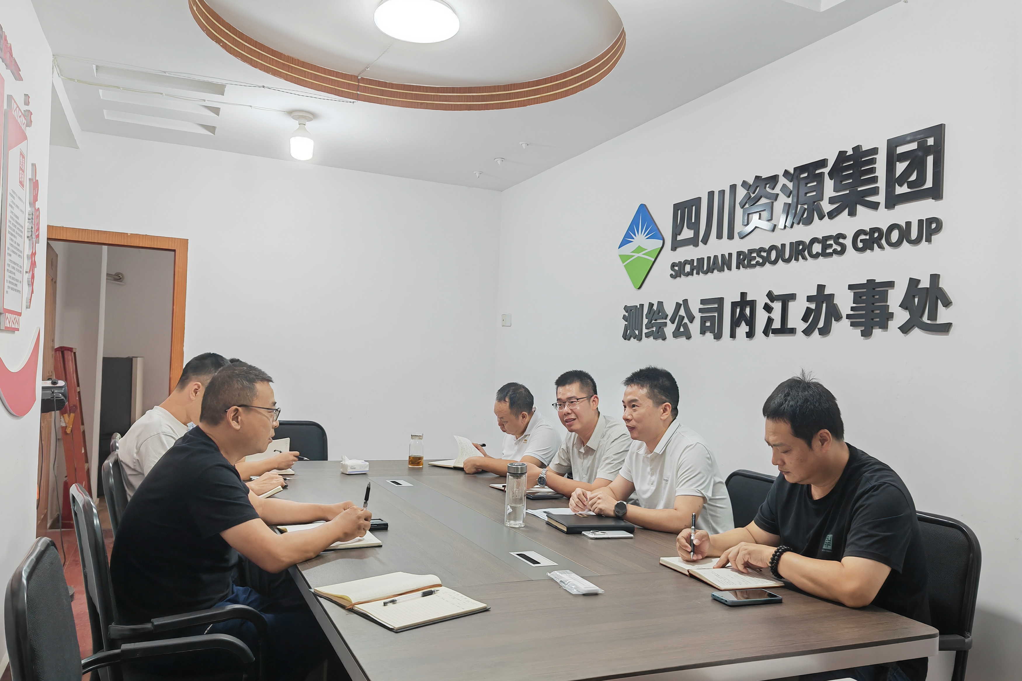 调研座谈照片 调研座谈照片