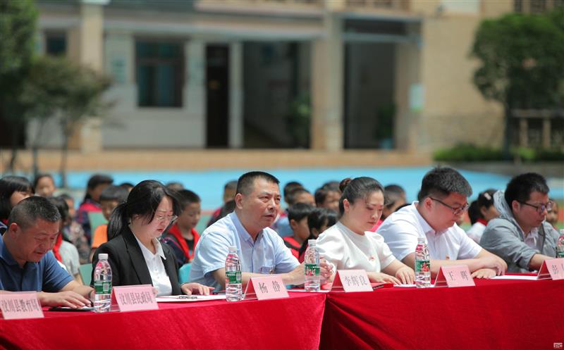 为你而来，，，，，大爱汶川 ——核西南院开展学雷锋志愿服务活动