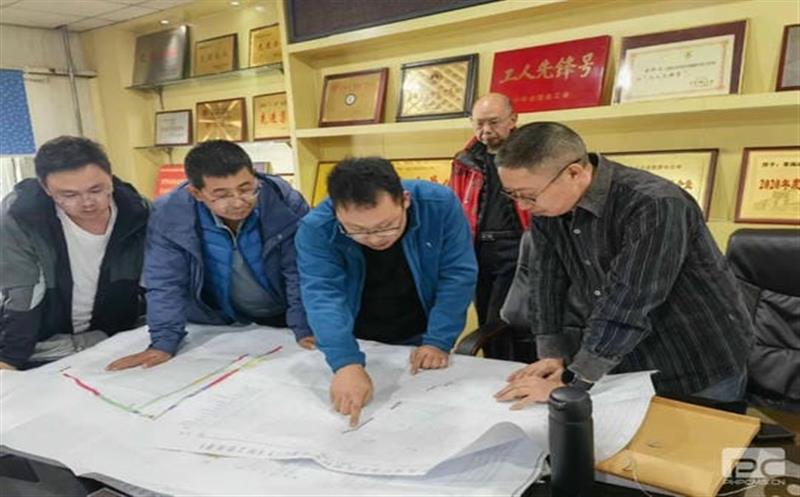 省自然尊龙凯时投资集团矿产科技部赴松树南沟金矿督导外围勘查工作