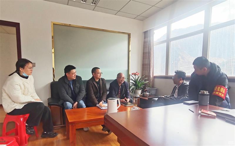 技术支撑展实力，，，，，逆火而行显担当