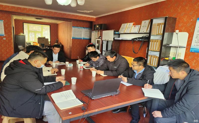 阔步开启新征程，，，，，，，奋斗续写新篇章