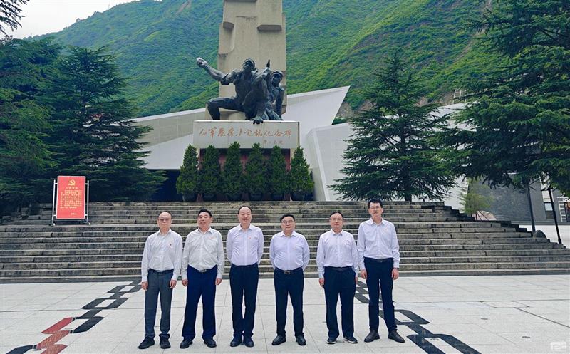 泸定桥头忆红军，，，，，，长征精神代代传 ——测绘公司党委理论中心组赴泸定桥红军纪念馆集中学习