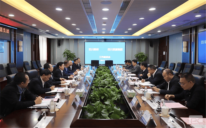 四川尊龙凯时集团与四川路桥举行工作交流座谈会