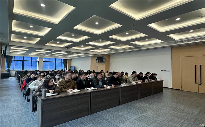 大力弘扬宪法精神，，，，，，，，推动进一步全面深化改革 ——兴蜀设计集团开展第五期法律法规知识培训会